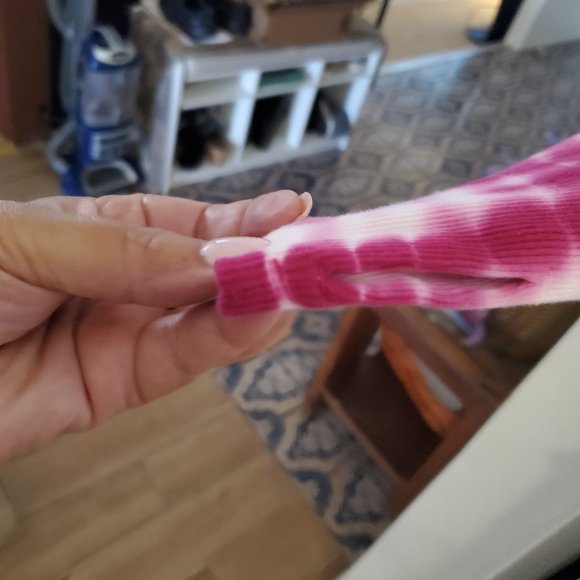 Top - Picture 2 of 3